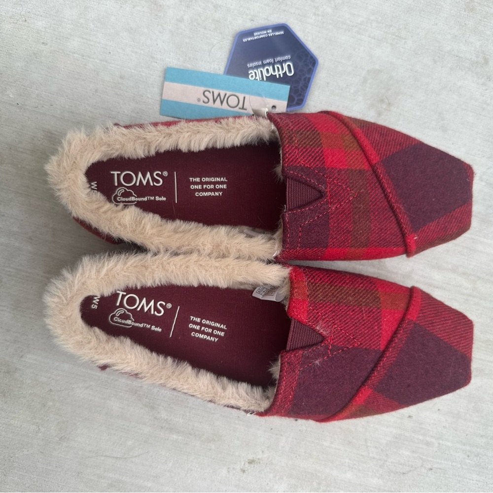 NEW W/TAGS! TOMS Red Plaid Slip-On Shoes